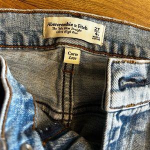 Abercrombie and fitch curve love 90’s slim straight.  4 long